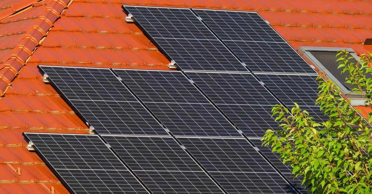 Les Meilleures Solutions pour Réduire le Coût des Panneaux Solaires Économiques