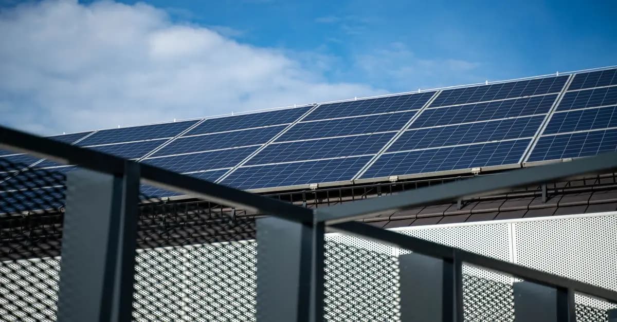 Les Meilleures Pratiques pour Installer des Panneaux Solaires Économiques