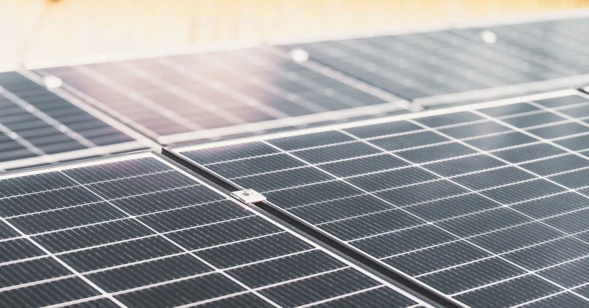Les Panneaux Solaires Économiques : Comment Maximiser Votre ROI