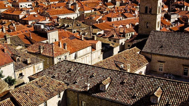 Guide Pratique pour Choisir des Panneaux Solaires Économiques