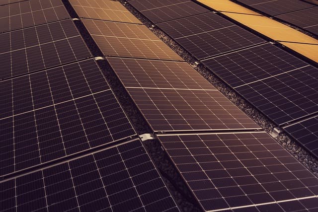 Les Meilleures Solutions Pour Profiter des Panneaux Solaires Économiques
