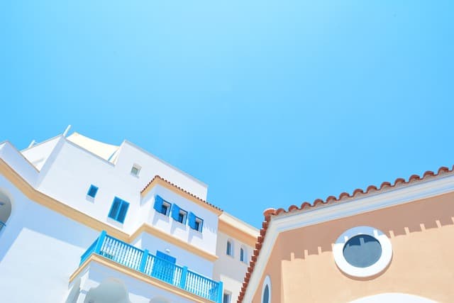 Optimiser les Panneaux Solaires Économiques : 7 Stratégies Clés